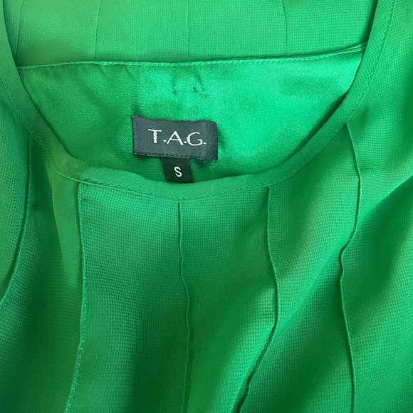 T.A.G Green Dress - Picture 3 of 3